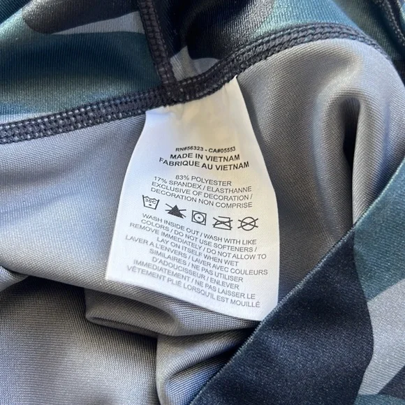 Nike Blue Camo Hi Rise Dri Fit Leggings Metallic Sheen Inside Back Pocket Size S - Picture 6 of 7